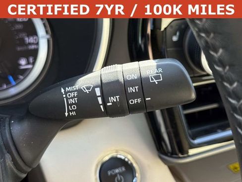 Used 2023 Toyota Highlander XLE AWD/4WD image 26