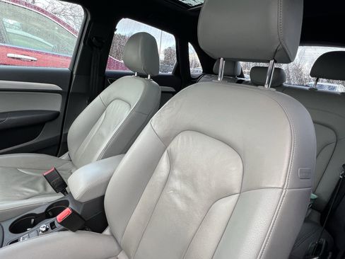 Used 2018 Audi Q3 2.0T Premium w/ Convenience Package image 16