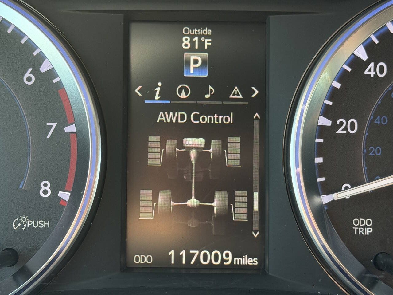 Used 2016 Toyota Highlander XLE AWD/4WD image 21