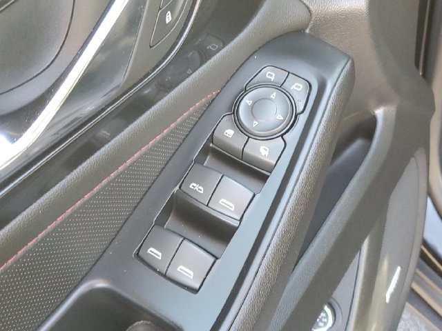 Used 2023 Chevrolet Traverse RS AWD/4WD image 25