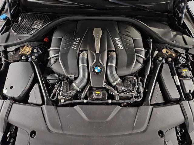 Used 2017 BMW ALPINA B7 xDrive AWD/4WD image 24