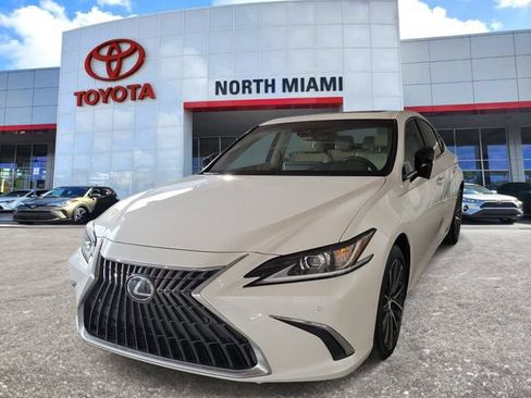 Used 2023 Lexus ES 350 w/ Premium Package FWD image 2