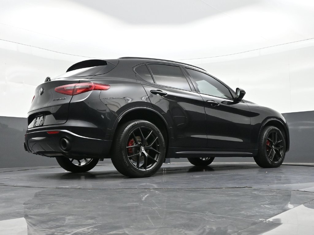 Used 2020 Alfa Romeo Stelvio Sport w/ Quick Order Package 22K Sport RWD image 27