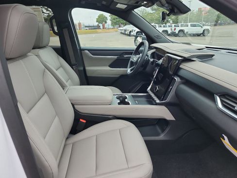 New 2026 GMC Acadia Elevation w/ Elevation Premium Package FWD image 6
