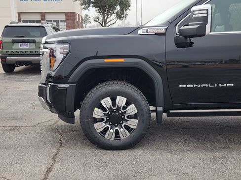 New 2026 GMC Sierra 2500 Denali w/ Denali Reserve Package image 9