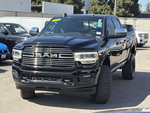 Used 2022 RAM 2500 Laramie AWD/4WD image 3