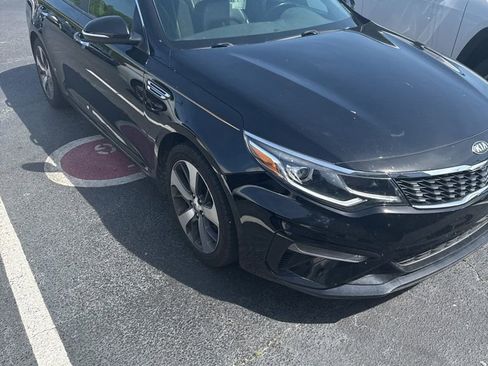 Used 2020 Kia Optima S FWD image 2
