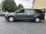 Used 2019 Dodge Grand Caravan SE image 2