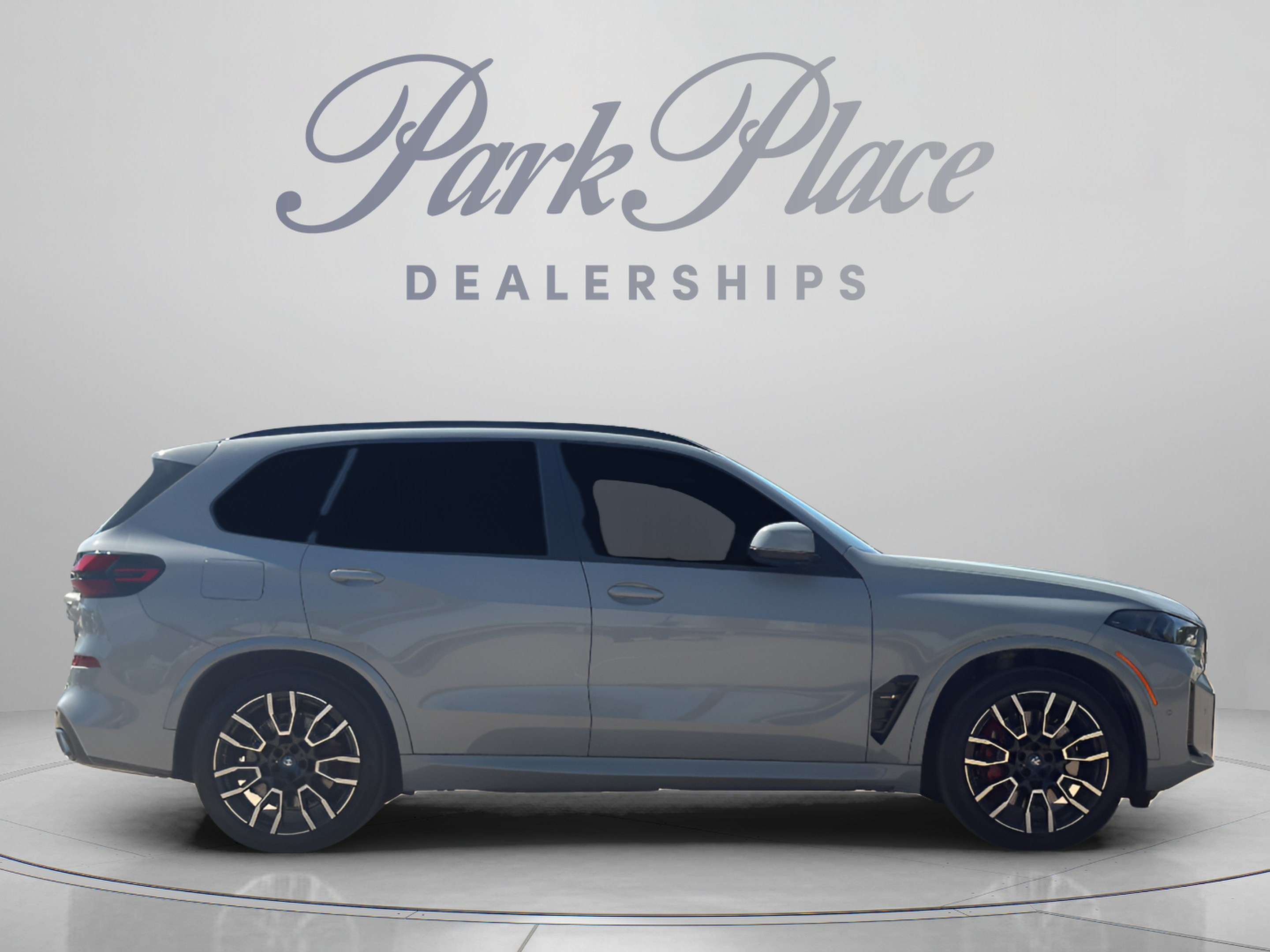 Used 2024 BMW X5 xDrive50e w/ M Sport Package AWD/4WD image 6