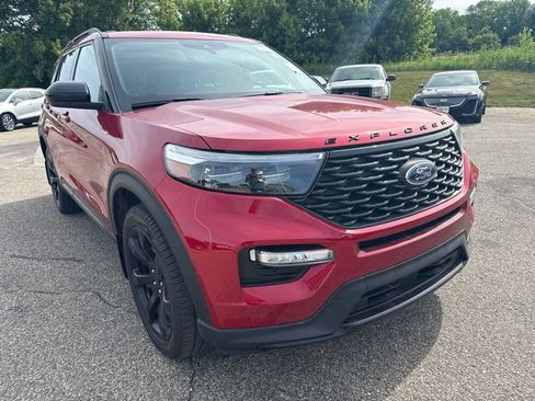 Used 2024 Ford Explorer ST-Line w/ Class IV Trailer Tow Package AWD/4WD image 1