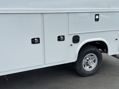 New 2024 Chevrolet Express 3500 w/ Power Convenience Package RWD image 9