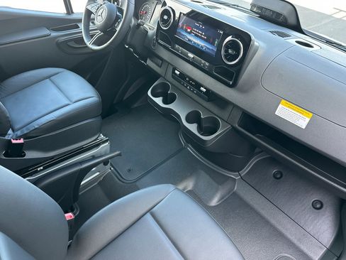 New 2025 Mercedes-Benz Sprinter 2500 image 15