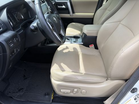 Used 2024 Toyota 4Runner Limited AWD/4WD image 19