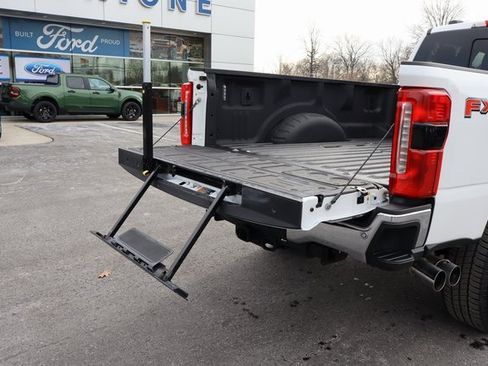 Used 2023 Ford F350 King Ranch w/ Chrome Package image 19