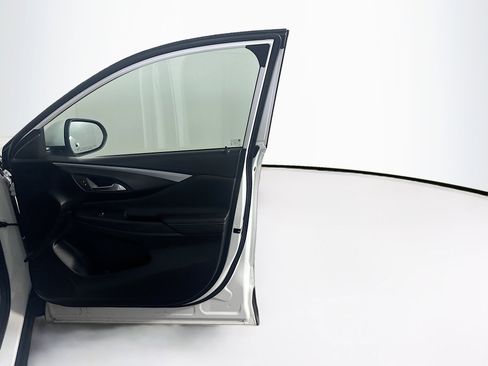 Used 2025 Buick Envista Preferred image 31