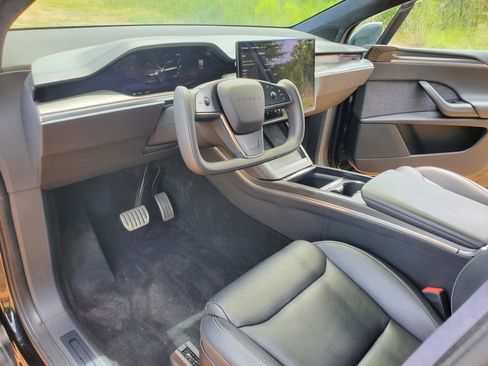 Used 2022 Tesla Model X Plaid AWD/4WD image 24