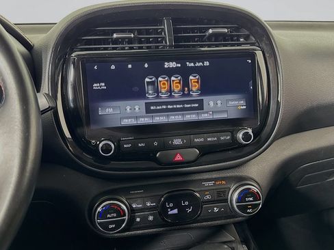 Used 2023 Kia Soul GT-Line FWD image 11