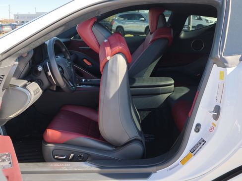 Used 2018 Lexus LC 500 Coupe image 32