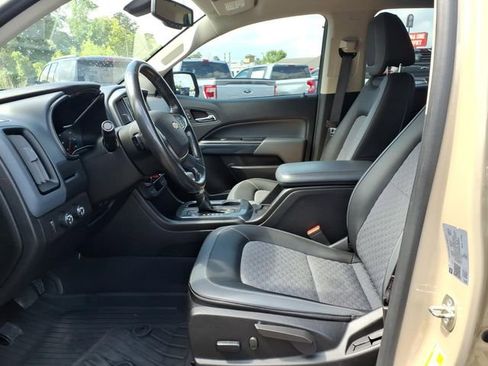 Used 2022 Chevrolet Colorado Z71 AWD/4WD image 21