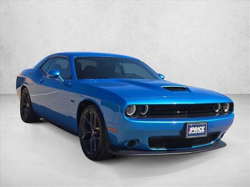 Used 2023 Dodge Challenger R/T w/ Blacktop Package RWD image 3