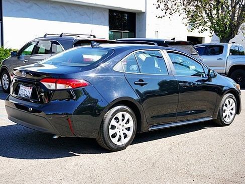 Used 2025 Toyota Corolla LE image 8