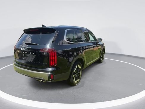 Used 2025 Kia Telluride S FWD image 8