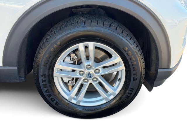 Used 2023 Ford Explorer XLT AWD/4WD image 11