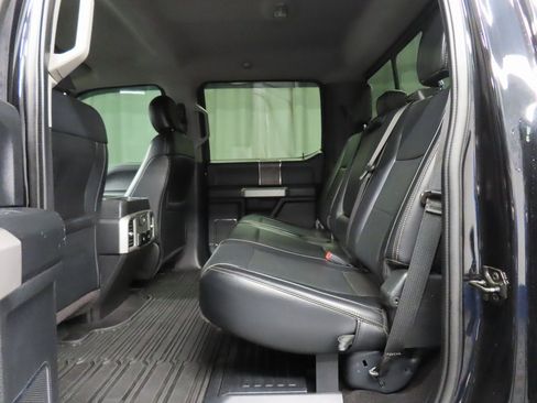 Used 2019 Ford F350 Lariat image 11