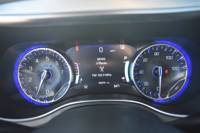 Used 2025 Chrysler Pacifica Limited FWD image 25