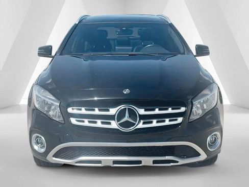 Used 2018 Mercedes-Benz GLA 250 4MATIC image 2