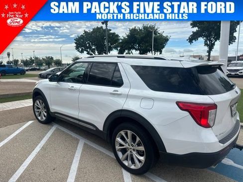 Used 2021 Ford Explorer Platinum w/ Premium Technology Package AWD/4WD image 2