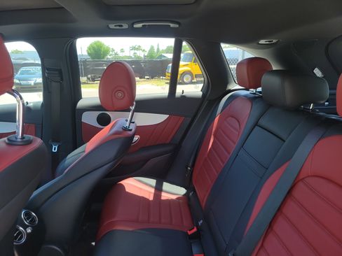 Used 2022 Mercedes-Benz GLC 43 AMG 4MATIC image 10