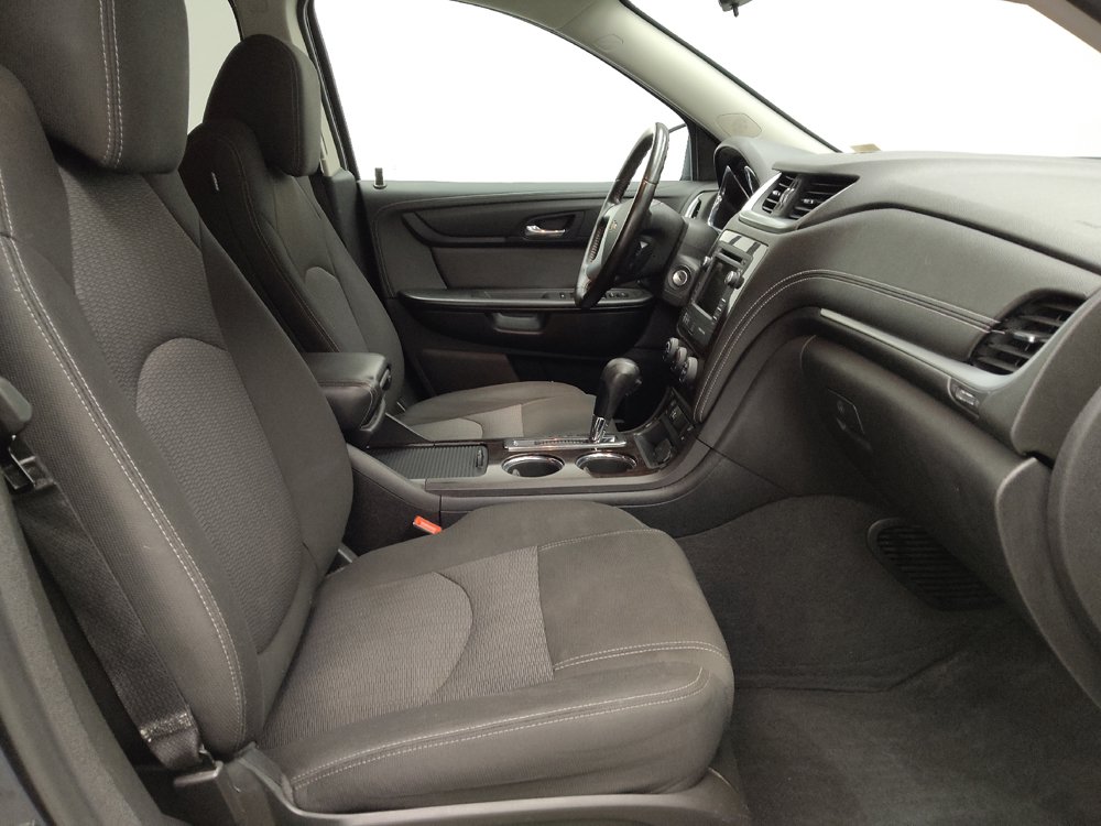 Used 2017 Chevrolet Traverse LT w/ Style and Technology Package FWD image 21