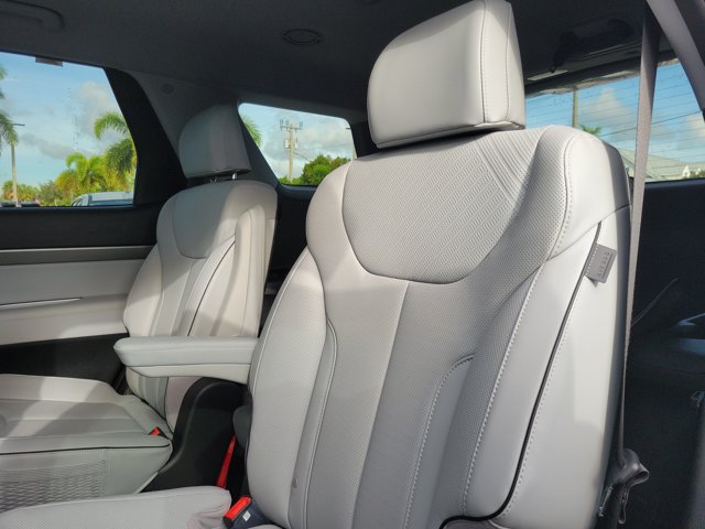 Certified 2025 Hyundai Palisade SEL FWD image 9