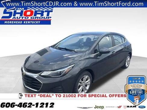 Used 2019 Chevrolet Cruze LT w/ LT True North Edition FWD image 1