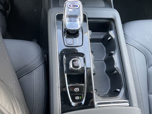 Used 2025 Volvo XC90 B6 Plus image 50