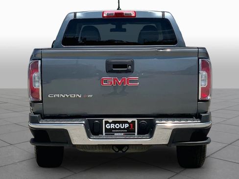 Used 2019 GMC Canyon 2WD Crew Cab w/ Convenience Package image 4