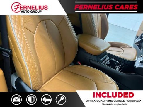 Used 2021 Chrysler Pacifica Pinnacle AWD/4WD image 29