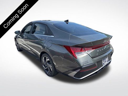 Used 2024 Hyundai Elantra SEL w/ Convenience Package FWD image 6