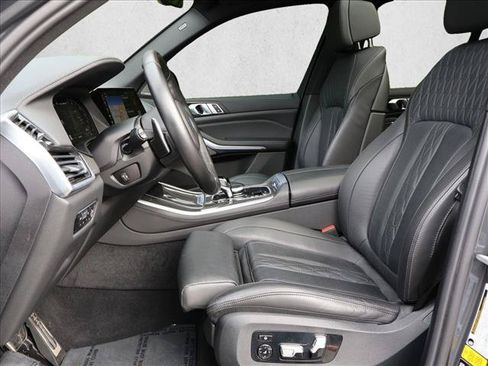 Used 2023 BMW X5 M50i w/ Parking Assistance Package AWD/4WD image 21