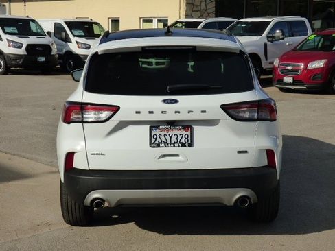 Used 2022 Ford Escape SEL w/ Technology Package image 15