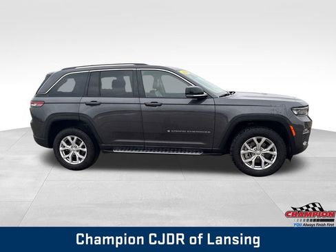 Used 2022 Jeep Grand Cherokee Limited image 7