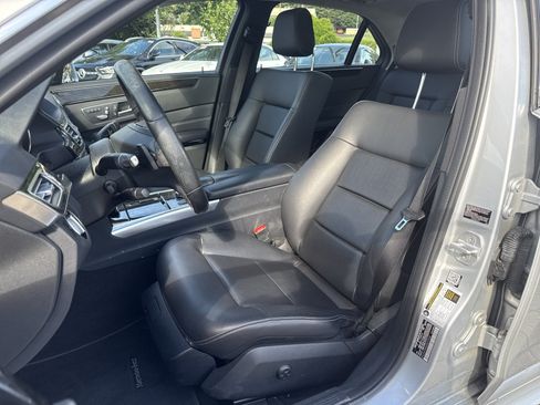 Used 2014 Mercedes-Benz E 350 Sedan image 9
