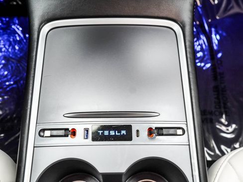 Used 2022 Tesla Model Y Performance AWD/4WD image 25