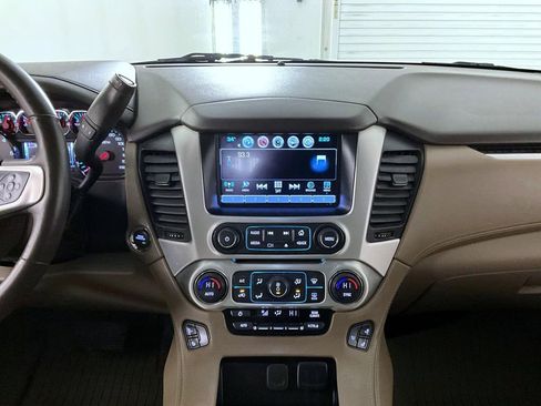 Used 2018 GMC Yukon XL SLT w/ Premium Edition image 12