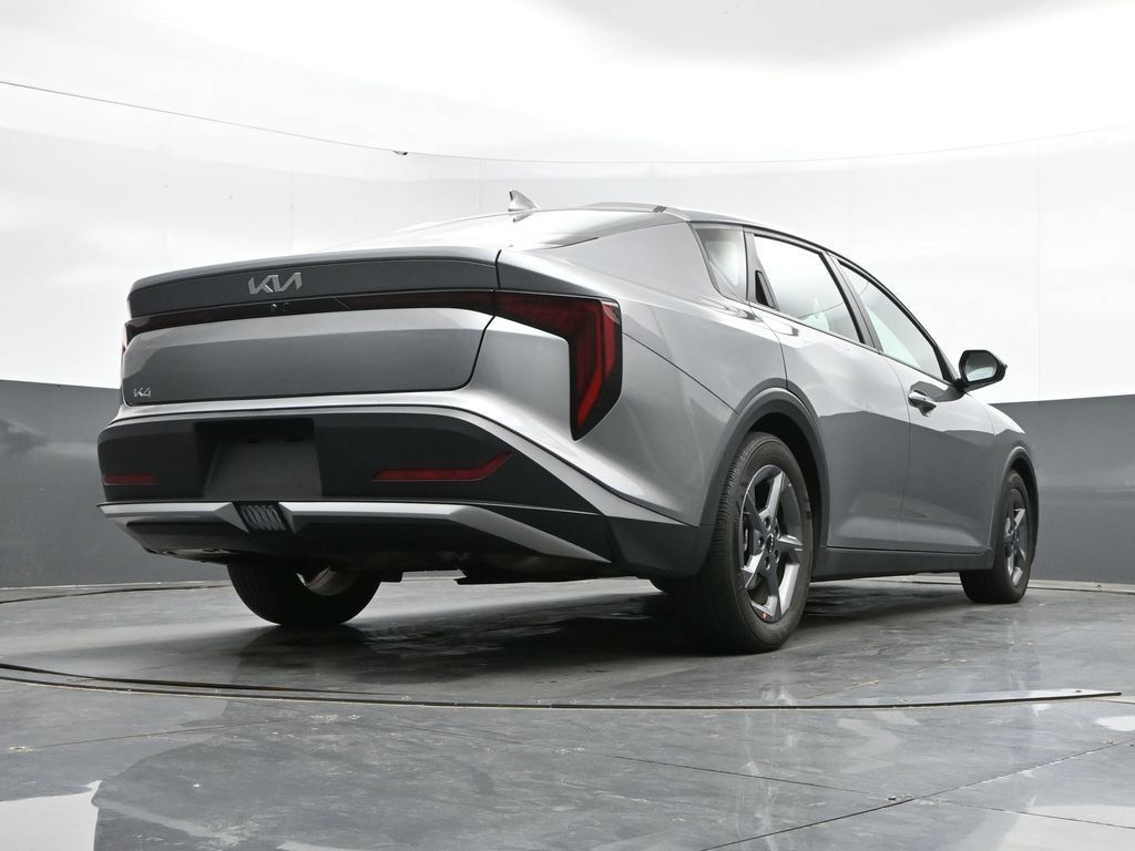 Used 2025 Kia K4 FWD image 37