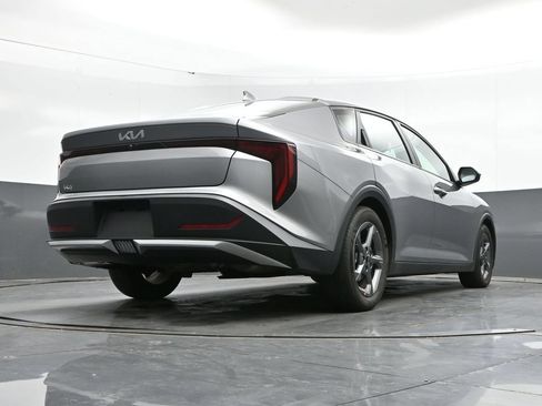 Used 2025 Kia K4 FWD image 37