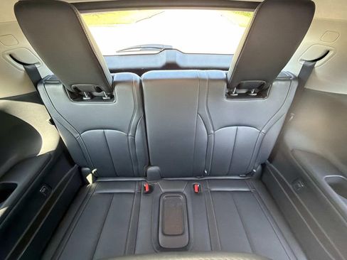 Used 2023 INFINITI QX60 Sensory w/ Cargo Package AWD/4WD image 18