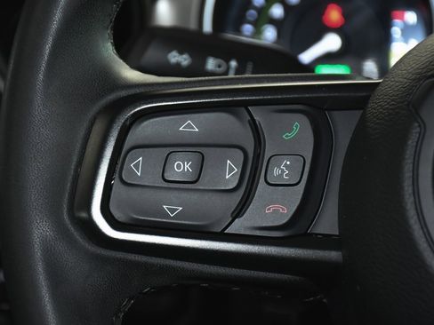 Used 2023 Jeep Wrangler Unlimited w/ 8.4" Radio Group image 31