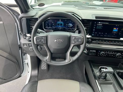 Certified 2025 Chevrolet Silverado 1500 ZR2 w/ Technology Package AWD/4WD image 15